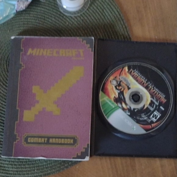 Minecraft Combat Handbook and Xbox Game Disc - Picture 1 of 1
